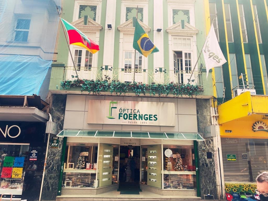 Óptica Foergnes, fundada por Carlos Foergnes em 1893 em Porto Alegre,